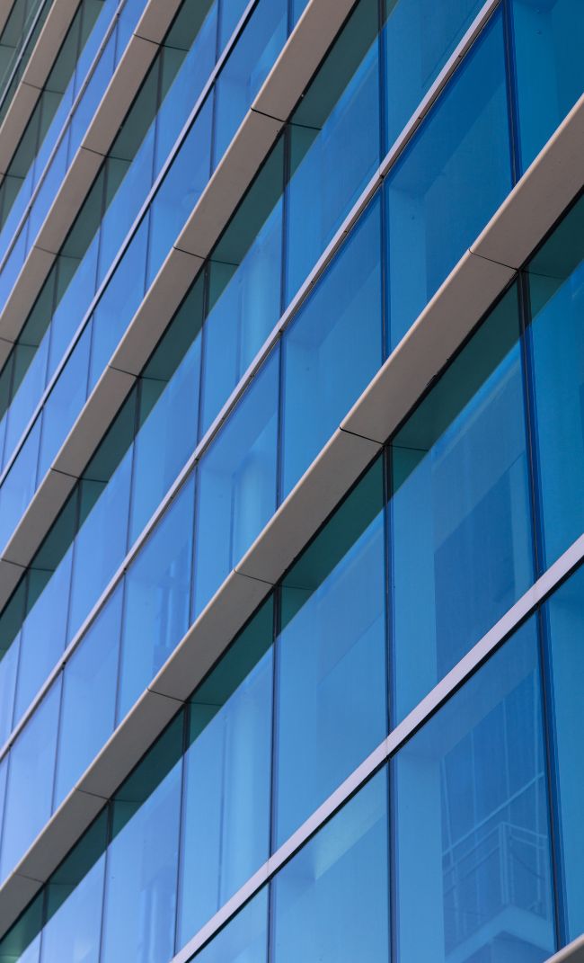 fachada de vidro em Itaquaquecetuba